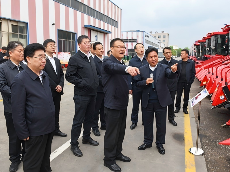 2023.4.24财政部副部长和山东省财政厅厅长李峰厅长到公司参观指导